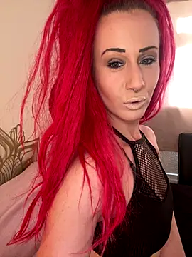 Snapshot of SweetSolez chatting on 11.18.25 SweetSolez online show from 11.18.25