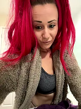 Snapshot of SweetSolez chatting on 11.24.25 SweetSolez online show from 11.24.25