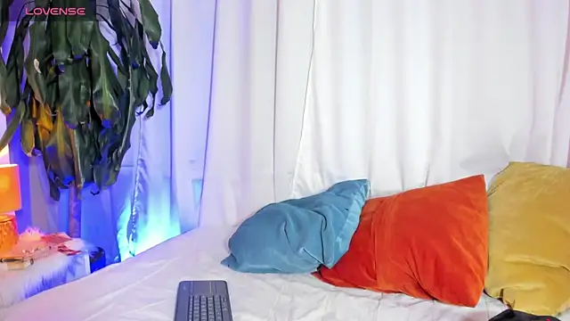 Snapshot of blaiine_colfer chatting on 01.15.25 blaiine colfer online show from 01.15.25