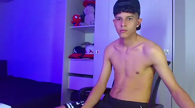 Snapshot of LiamGadiell chatting on 02.17.25 LiamGadiell online show from 02.17.25