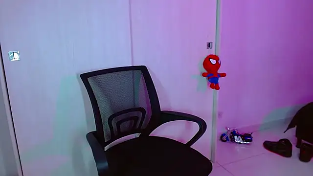 Snapshot of LiamGadiell chatting on 03.03.25 LiamGadiell online show from 03.03.25