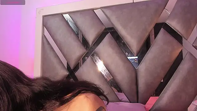 Snapshot of Mis__lola chatting on 02.19.25 Mis  lola online show from 02.19.25