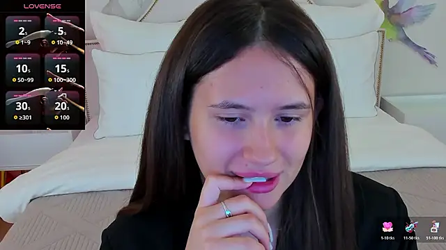 milaleoneli online show from 02.17.26