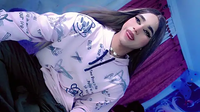 Snapshot of Thalia_girl21 chatting on 01.22.25 Thalia girl21 online show from 01.22.25