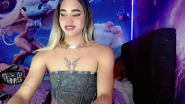 Snapshot of Thalia_girl21 chatting on 02.18.25 Thalia girl21 online show from 02.18.25