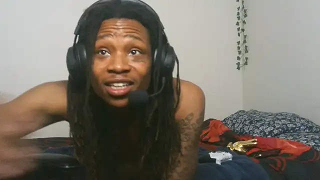 Snapshot of XeSLuthor chatting on 03.14.26 XeSLuthor online show from 03.14.26