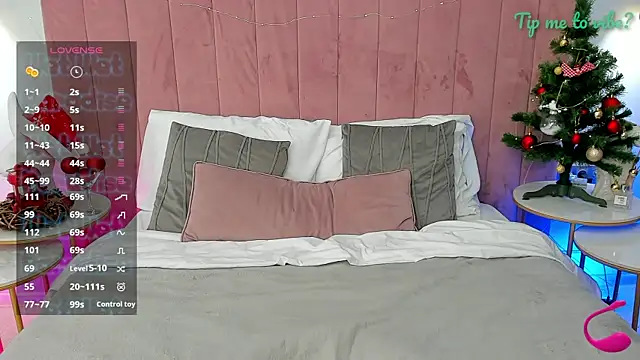 Mayzzie online show from 12.19.25