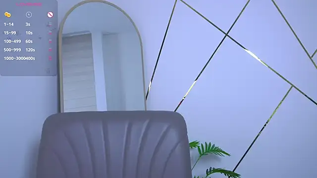 Snapshot of b3llaspringg chatting on 10.03.25 b3llaspringg online show from 10.03.25