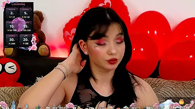 Snapshot of AveryWillow chatting on 02.15.25 AveryWillow online show from 02.15.25