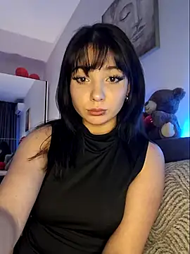 Snapshot of AveryWillow chatting on 02.20.25 AveryWillow online show from 02.20.25
