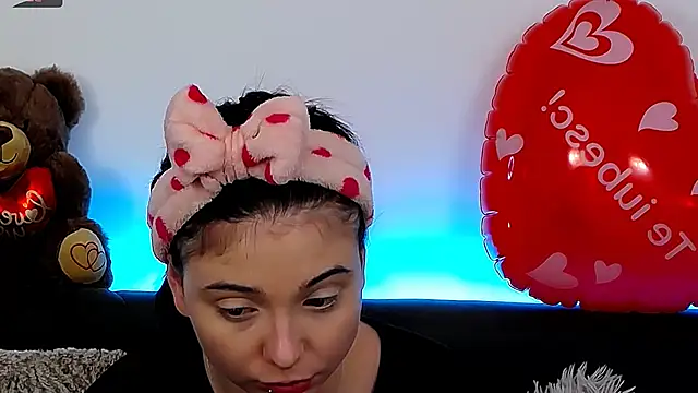 Snapshot of AveryWillow chatting on 02.26.25 AveryWillow online show from 02.26.25