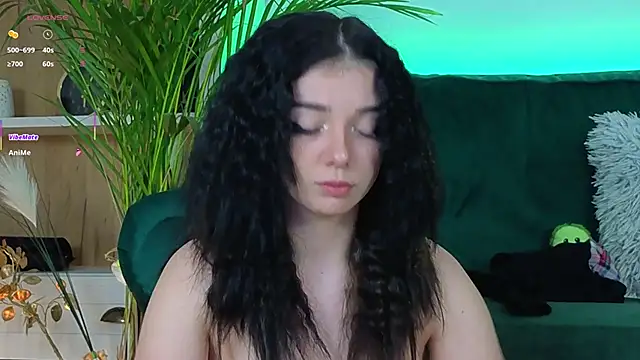 Snapshot of AveryWillow chatting on 10.19.25 AveryWillow online show from 10.19.25