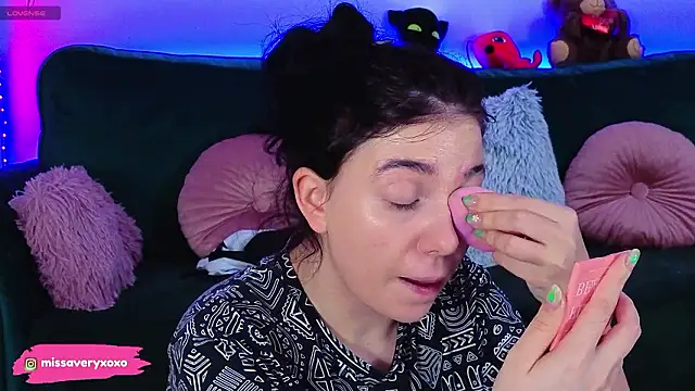 AveryWillow online show from 03.24.26