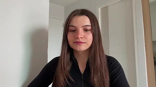 Snapshot of cherryelin chatting on 12.15.24 cherryelin online show from 12.15.24