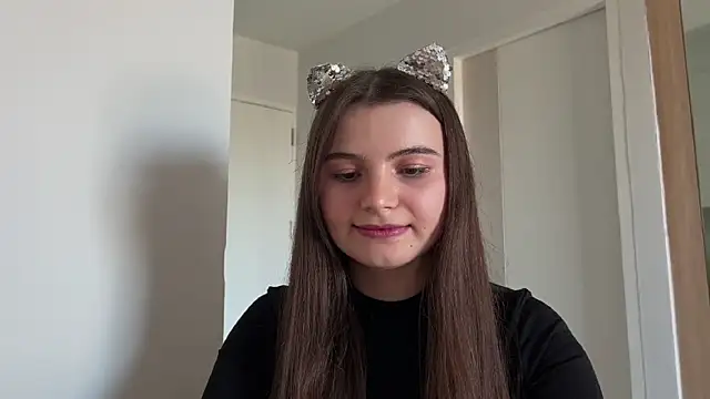 Snapshot of cherryelin chatting on 12.29.24 cherryelin online show from 12.29.24