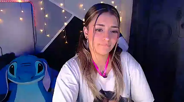 Samanta james19 online show from 03.06.25