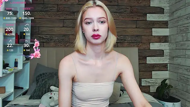 Snapshot of White_Lioness chatting on 04.14.26 White Lioness online show from 04.14.26