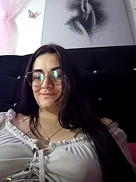 Hanna Kinsley online show from 02.20.25