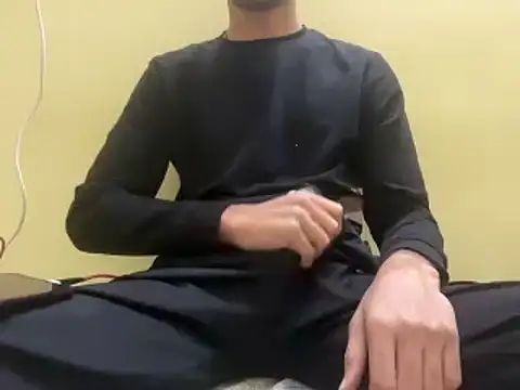 Snapshot of rahul_4u chatting on 12.17.24 rahul 4u online show from 12.17.24