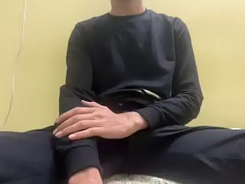Snapshot of rahul_4u chatting on 12.17.24 rahul 4u online show from 12.17.24