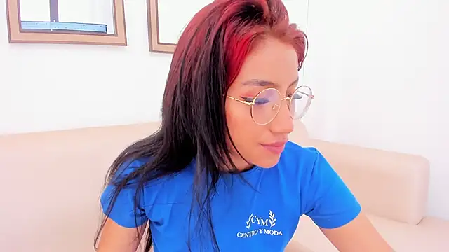 naomiii   online show from 01.25.25