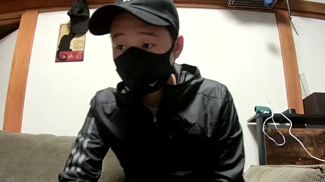 Snapshot of tuki_fu chatting on 12.09.24 tuki fu online show from 12.09.24