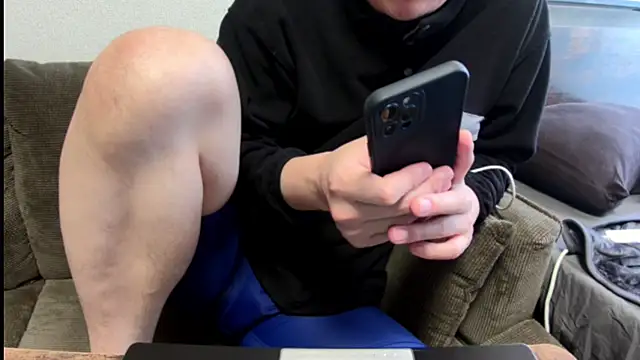 Snapshot of tuki_fu chatting on 01.25.25 tuki fu online show from 01.25.25