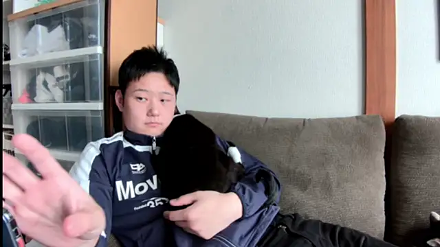 Snapshot of tuki_fu chatting on 03.08.25 tuki fu online show from 03.08.25