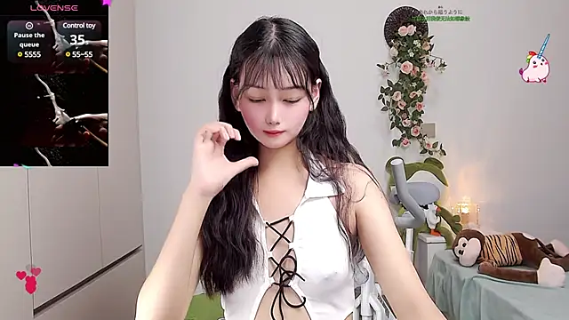 Xiaomi-Angela online show from 03.04.25