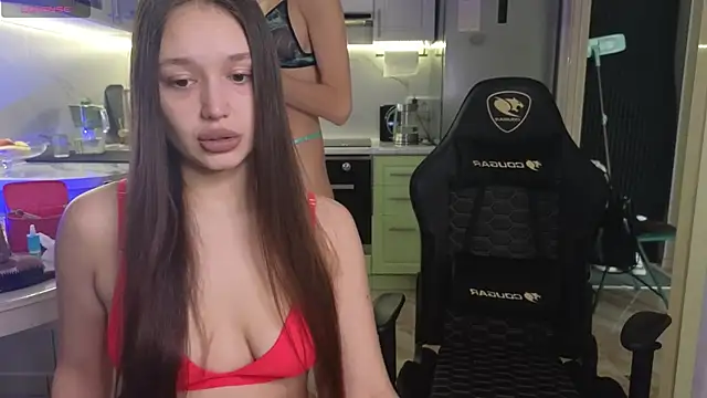 Snapshot of Megan_Kira chatting on 03.08.25 Megan Kira online show from 03.08.25