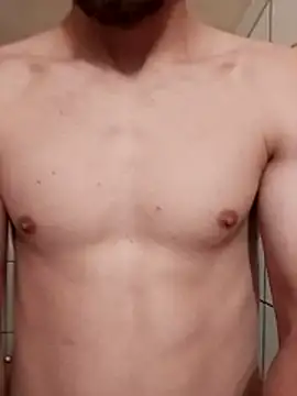 Snapshot of hoot_denis28 chatting on 12.28.24 hoot denis28 online show from 12.28.24