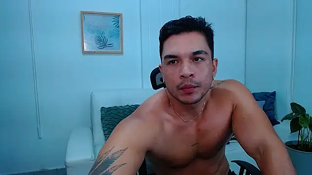 estebandelouis online show from 02.25.25