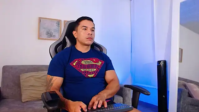 estebandelouis online show from 04.15.26