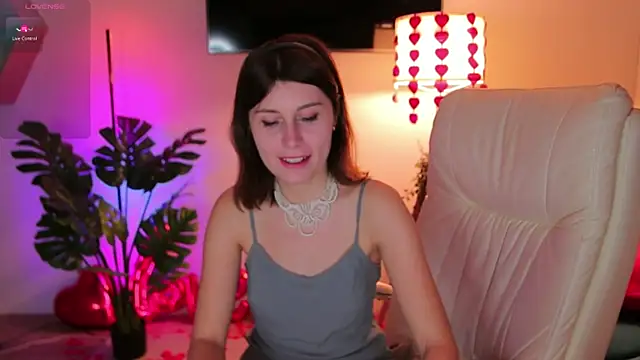 Snapshot of Hailey_Green chatting on 02.14.25 Hailey Green online show from 02.14.25