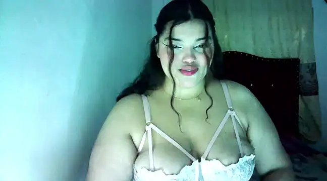 Snapshot of kira_vegaa chatting on 12.20.24 kira vegaa online show from 12.20.24