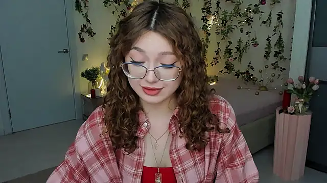 Snapshot of SereneFlame chatting on 02.09.26 SereneFlame online show from 02.09.26