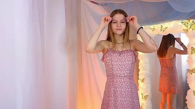 AlisiaSpinnet  online show from 01.24.25