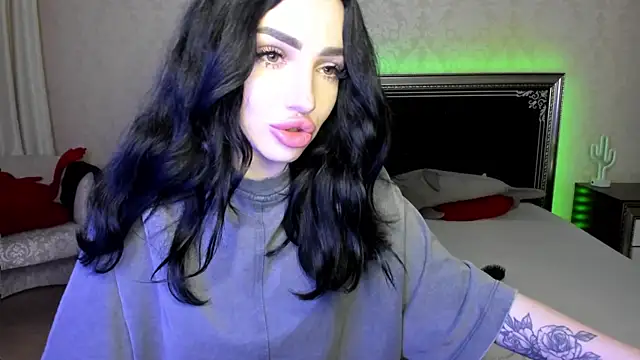 Snapshot of NancyLovee_ chatting on 03.16.25 NancyLovee online show from 03.16.25