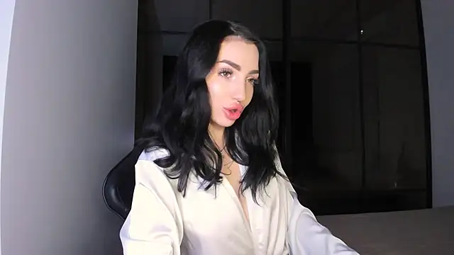 Snapshot of NancyLovee_ chatting on 11.08.25 NancyLovee online show from 11.08.25