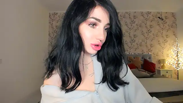 Snapshot of NancyLovee_ chatting on 12.13.25 NancyLovee online show from 12.13.25