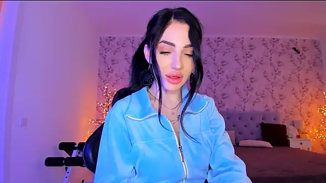 Snapshot of NancyLovee_ chatting on 05.10.26 NancyLovee online show from 05.10.26