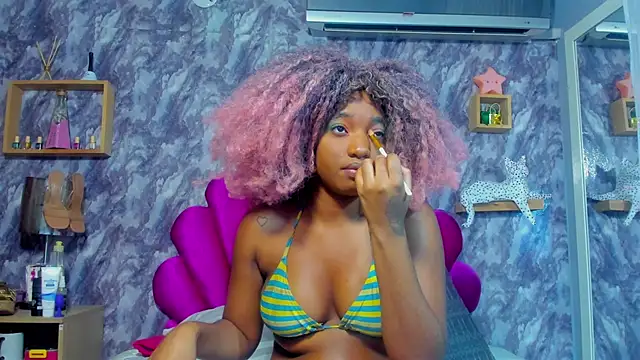 Snapshot of EMMAPARISS chatting on 03.17.26 EMMAPARISS online show from 03.17.26