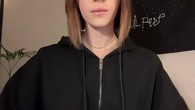 ur molly online show from 04.16.26