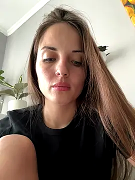 AmiLavs online show from 11.08.25