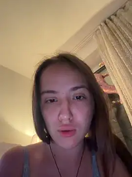Snapshot of EmilyWi_ chatting on 05.25.26 EmilyWi online show from 05.25.26