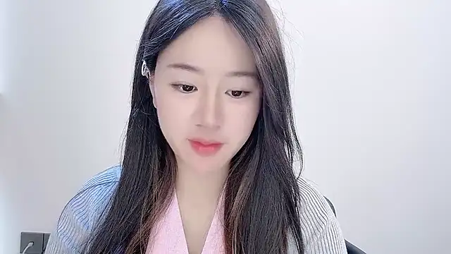 chloe-01 online show from 11.22.25