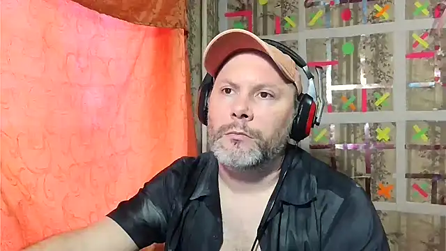 Snapshot of AgnichBan chatting on 01.21.25 AgnichBan online show from 01.21.25