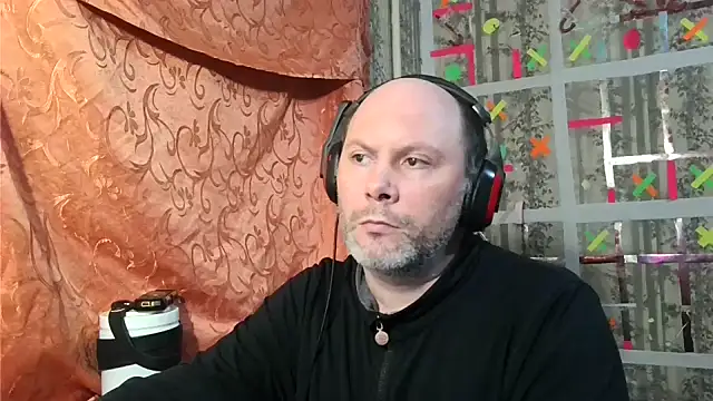 Snapshot of AgnichBan chatting on 02.03.25 AgnichBan online show from 02.03.25