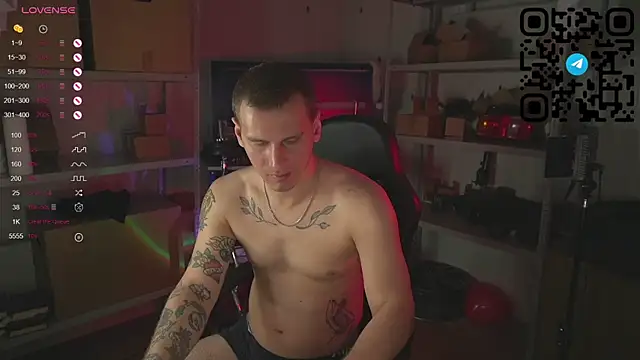 Snapshot of vance_rulez chatting on 02.15.25 vance rulez online show from 02.15.25