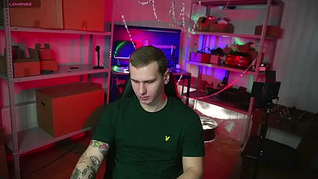 Snapshot of vance_rulez chatting on 02.19.25 vance rulez online show from 02.19.25